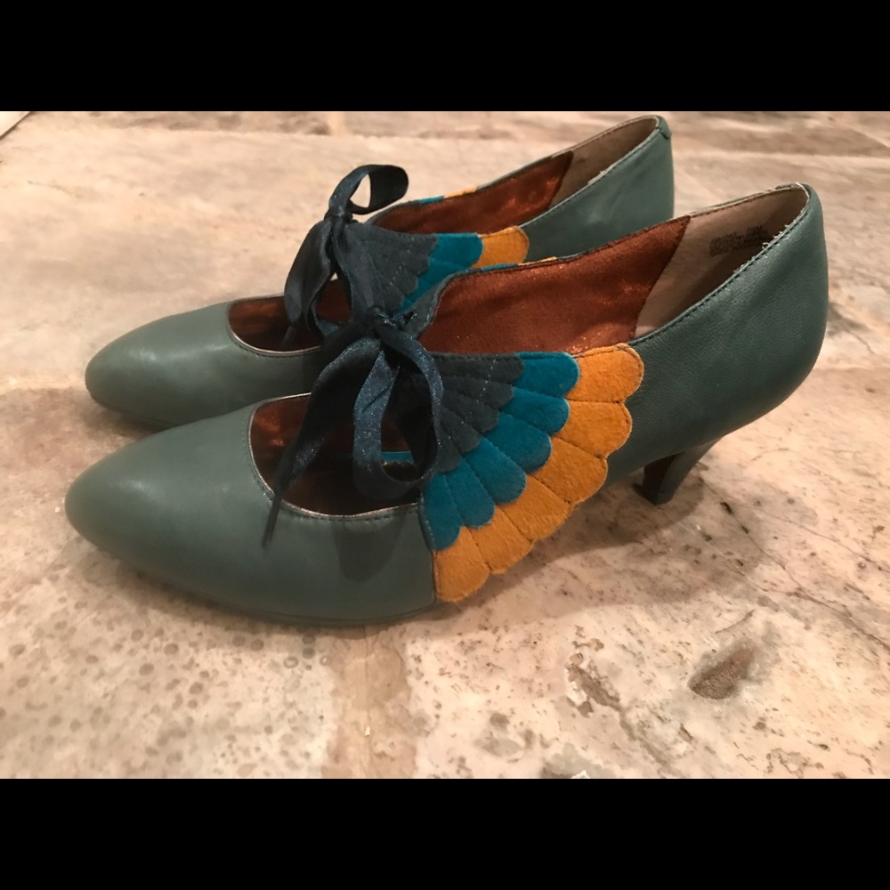 Never Worn Poetic License Heels